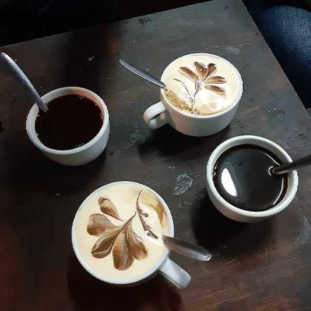 Hanoi Egg Coffee Class - The instructors and the teaching style