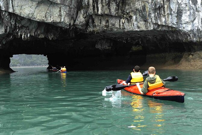 Hanoi Epic tour 6D5N Hanoi - Halong Bay - Ninh Binh - Sapa - Day 3: Hoa Lu temples, Trang An by boat, and Mua Cave