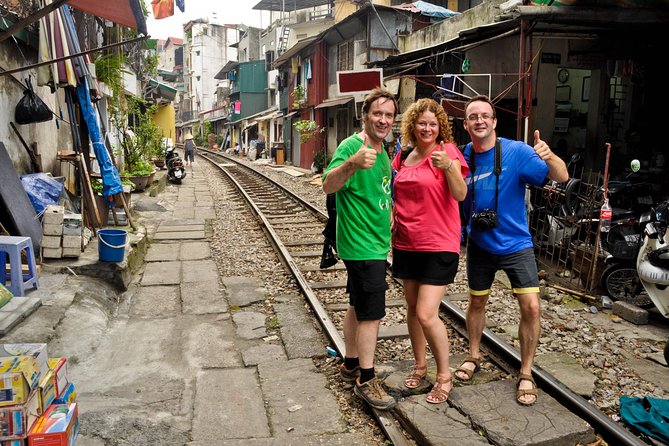 Hanoi Explorer Photo Tour - Working through Hanoi’s markets and backstreets