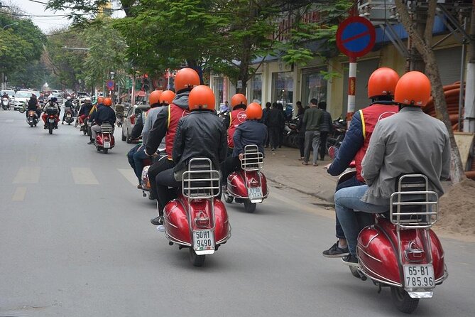 Hanoi Food Tours: Hanoi Foodie Scooter Tour Led By Women - Egg coffee and the secret dessert near Truc Bach Lake