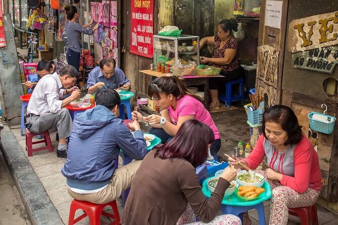 Hanoi Food & Train Street Tour - Group size, comfort, and practical limits