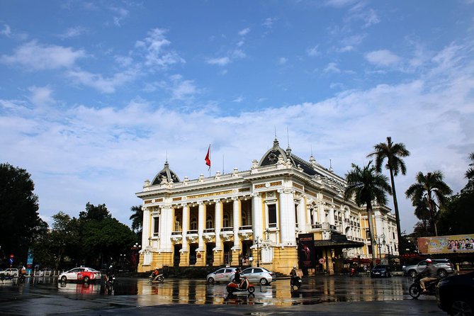 Hanoi French Quarter: Coffee and Stories - Hoan Kiem Lake and the story of the restored sword