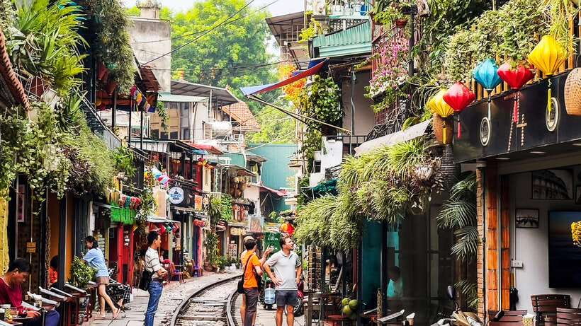 Hanoi: Guided Food Tour with Train Street Visit - Key points to know before you book