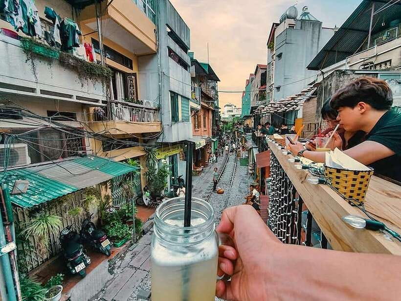 Hanoi: Guided Food Tour with Train Street Visit - Timing, transport, and the practical details