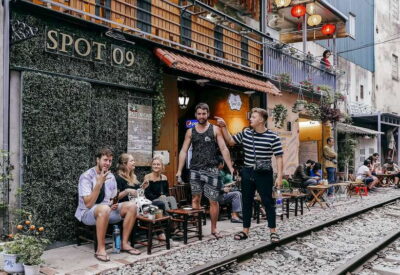 Guided Food Tour with Train Street Visit