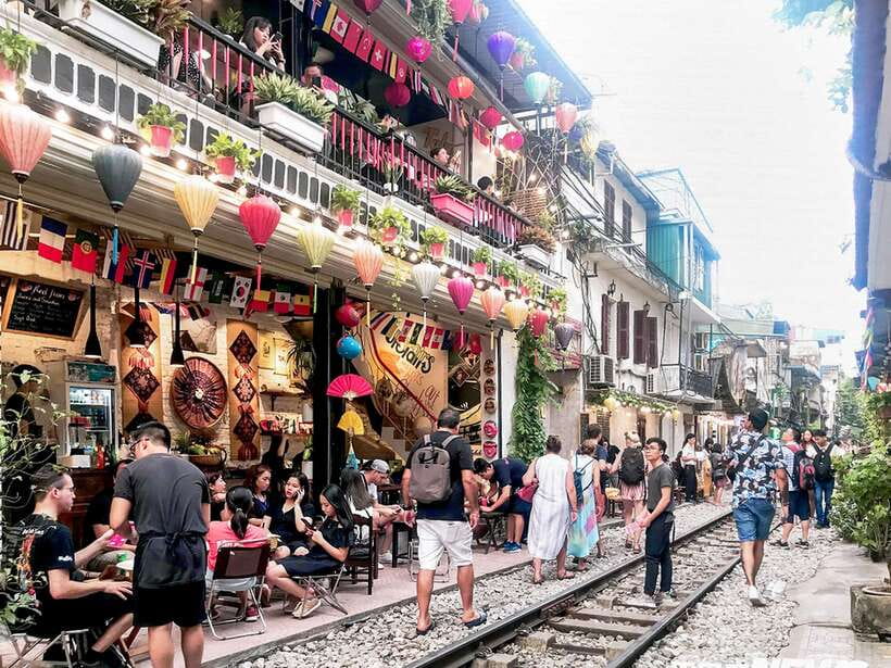 Hanoi: Guided Food Tour with Train Street Visit - The taxi ride to Train Street changes the pace