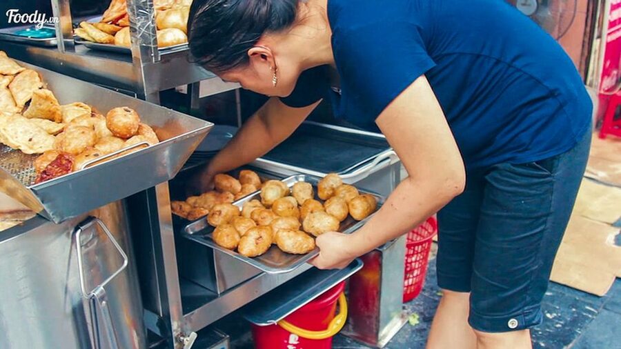 Hanoi: Guided Food Tour with Train Street Visit - What the $19 price really covers