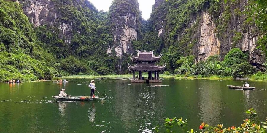 Hanoi: Guided Full-Day Hoa Lu, Trang An and Mua Cave Tour - Buffet lunch and what the $49 covers