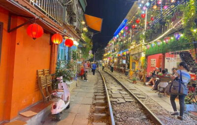 Guided Street Food Tour with Train Street Experience