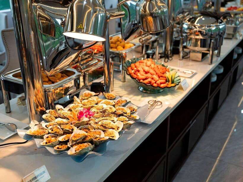 Hanoi: Ha Long Bay Day Trip - Luxury Cruise & Buffet Lunch - Buffet lunch among Ha Long Bay’s limestone islands