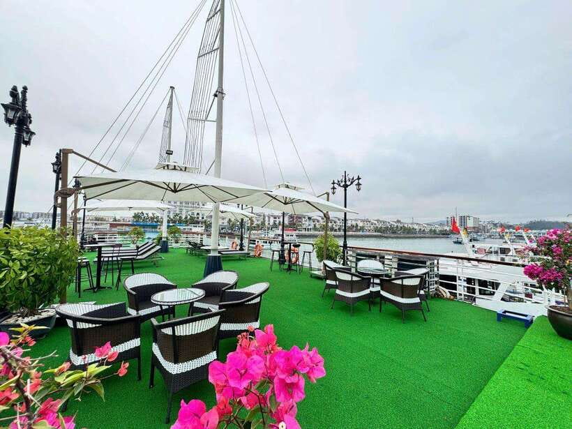 Hanoi: Ha Long Bay Day Trip - Luxury Cruise & Buffet Lunch - What the $62 price really covers