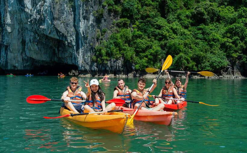 Hanoi: Halong Bay Cruise, Amazing Cave, Titov Island & Kayak - The sunset party on the return trip