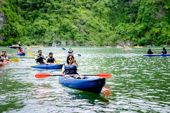 Hanoi: Halong Bay Luxury Option – Titop, Surprise Cave, Kayak - Boarding the cruise and settling into lunch