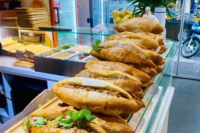 Hanoi Hidden Bites Premium Food Adventure - Why the Old Quarter setting adds value