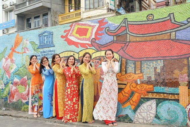 Hanoi Hidden Bites Premium Food Adventure - Who will enjoy this food walk most