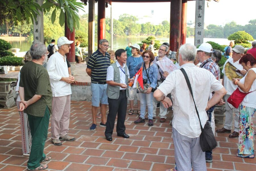 Hanoi Highlights: Full-Day Small Group City Tour with Lunch - Hoan Kiem Lake, Ngoc Son Temple, and Huc Bridge