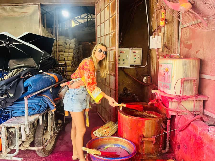 Hanoi: Incense Village, Hat, Lacquer Tour & City Highlights - What the full-day lacquer stop adds