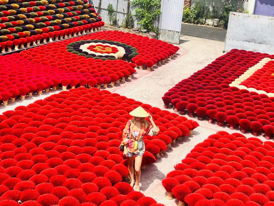 Hanoi: Incense Village, Hat, Lacquer Tour & City Highlights - Quang Phu Cau and the art of making incense