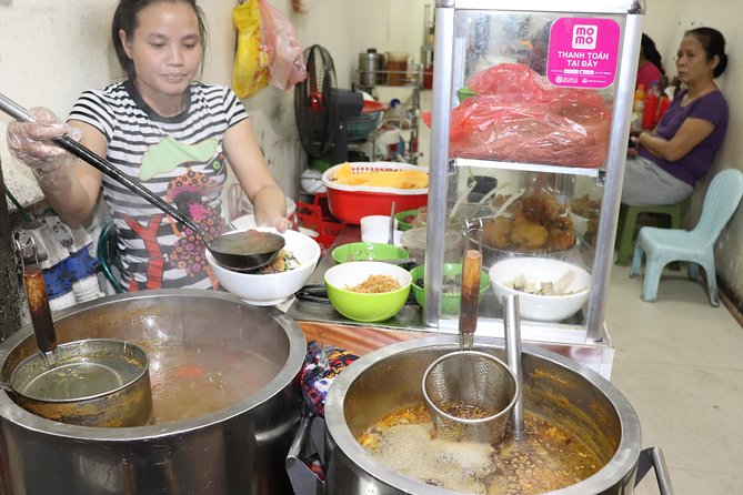 HANOI INCREDIBLE STREET FOODIE TOUR (Enjoy traditional Cuisine as the local) - Finishing beside Hoàn Kiếm Lake