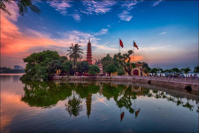 Hanoi Insight City Private Tour - West Lake, Ngu Xa village, and the included lunch