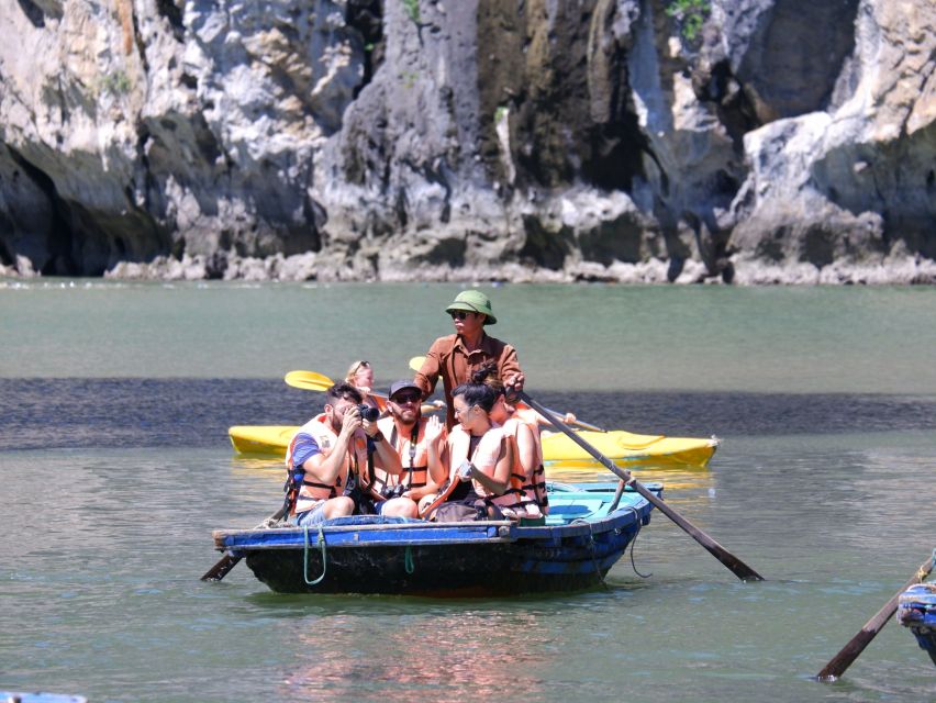 Hanoi: Islands & Caves Ha Long Cruise with Lunch & Kayaking - Exploring Thien Cung, the Heavenly Palace Cave