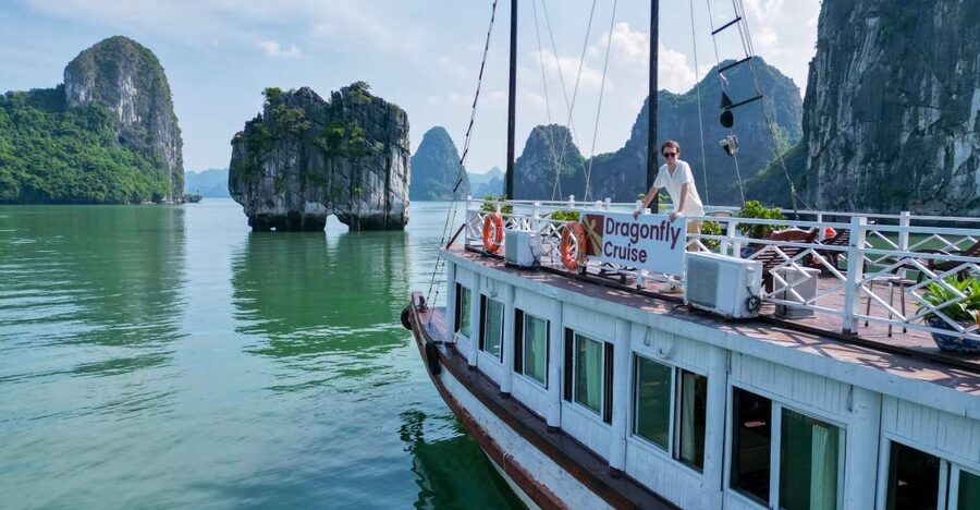 Hanoi: Islands & Caves Ha Long Cruise with Lunch & Kayaking - The Hanoi pickup and the long road to Tuan Chau