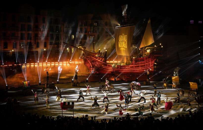 Hanoi: Mega Grand World with Bat Trang Pottery Village - Key points at a glance