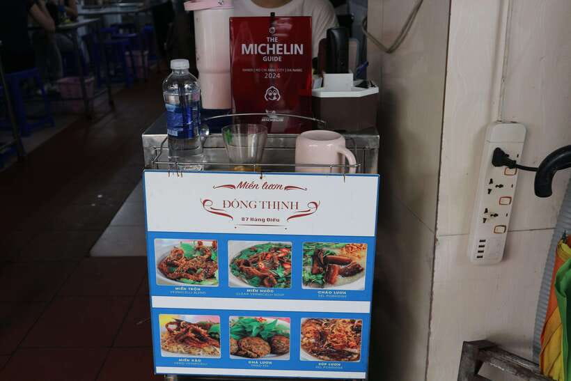 Hanoi: Michelin Guide Street Food Walking Tour - Who should book this experience