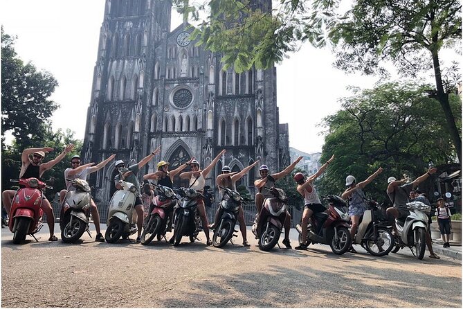 Hanoi Nightlife Food Tour By Motorbikes - Riding into Hanoi after dark