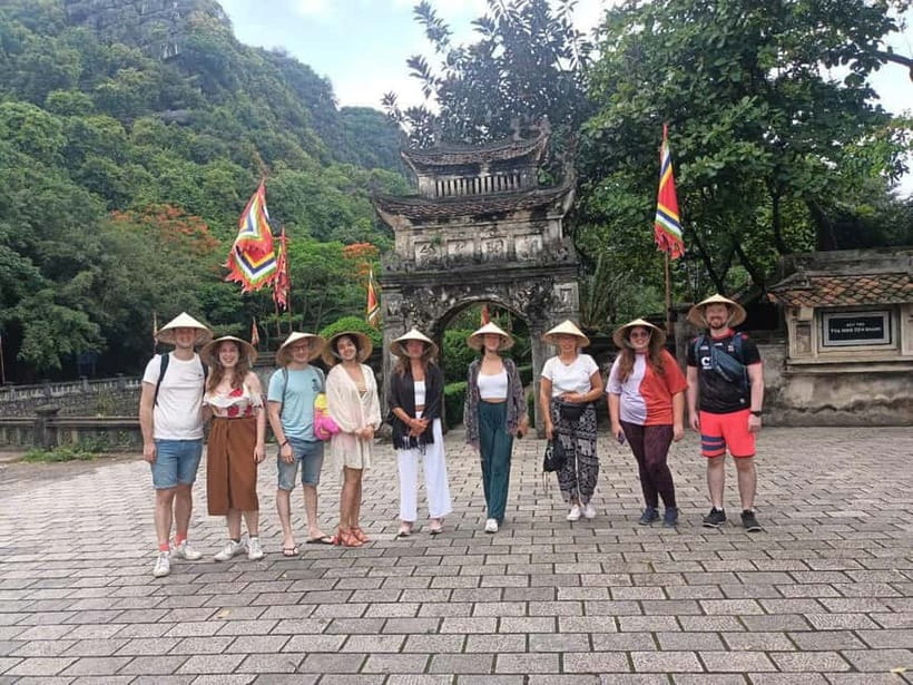 Hanoi/Ninh Binh: 1-Day Tam Coc/Trang An, Hoa Lu & Mua Caves - Key points before you book