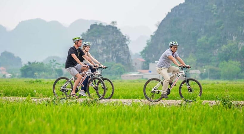 Hanoi: Ninh Binh, Bai Dinh/Hoa Lu, Trang An, & Mua Cave Tour - What the guide adds to the day