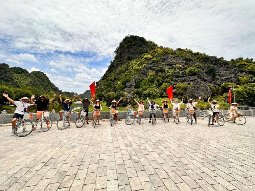 Hanoi: Ninh Binh, Hoa Lu, Tam Coc and Mua Cave Day Trip - From Hanoi’s Old Quarter to Ninh Binh