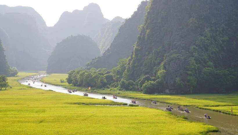 Hanoi: Ninh Binh, Tam Coc, Mua Cave & Hoa Lu with cycling - Three Ninh Binh highlights in one long day