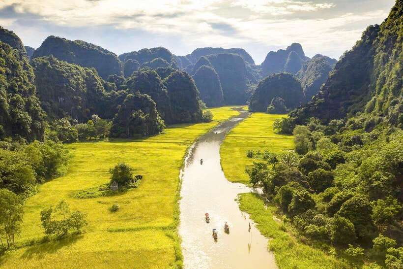 Hanoi: Ninh Binh, Tam Coc, Mua Cave & Hoa Lu with cycling - Lunch with 30 Vietnamese dishes