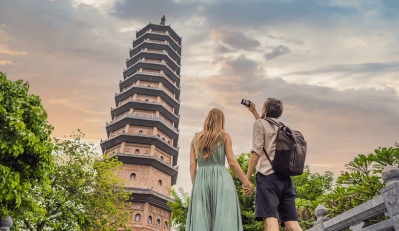 Hanoi: Ninh Binh, Trang An, Mua Cave and Bai Dinh Pagoda - Lunch in Tam Coc and the rhythm of the day