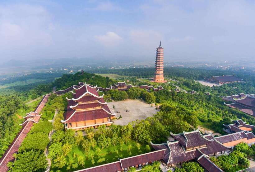 Hanoi: Ninh Binh, Trang An, Mua Cave and Bai Dinh Pagoda - Trang An by sampan: the strongest part of the tour