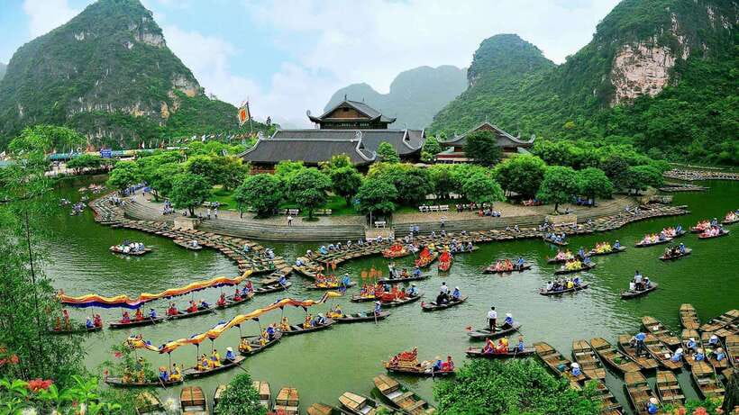 Hanoi:Ninh Binh-Trang An-Mua Cave-Hoa Lu&Cycling BEST SELLER - Choosing the Mua Cave climb