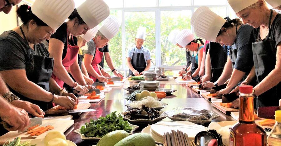 Hanoi: Old Quarter Market Tour and Cooking Class with Meal - Starting at Hoang’s red-panel restaurant