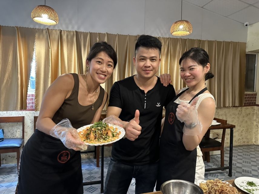 Hanoi: Old Quarter Market Tour and Cooking Class with Meal - Family visits, solo bookings, and private classes