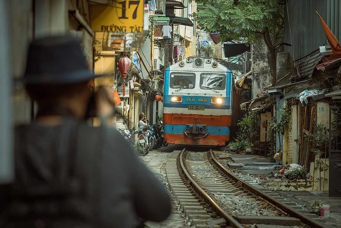 Hanoi On the Tracks Photo Tour - Following the Tracks Between Hanoi and Long Bien