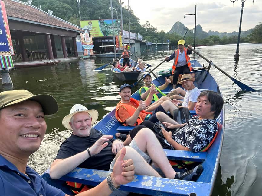 Hanoi: Perfume Pagoda - Yen Stream Boat Ride, Lunch & Cave - Sellers, crowds, and the less polished side of the visit