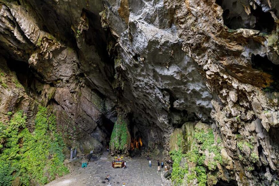 Hanoi: Perfume Pagoda - Yen Stream Boat Ride, Lunch & Cave - The early Hanoi pickup and ride south