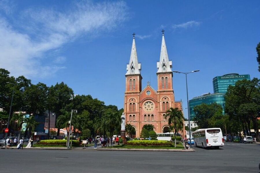 Hanoi: Private custom tour with a local guide - Why a private Hanoi walk can be worth your time