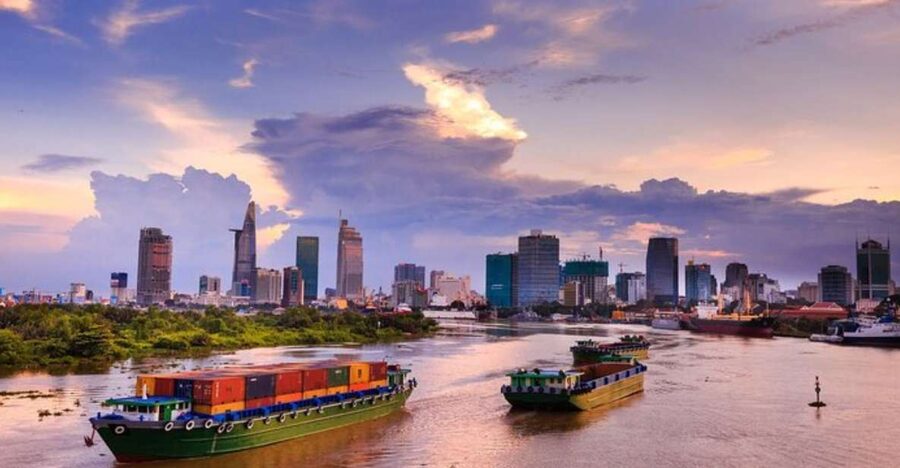 Hanoi: Private custom tour with a local guide - Reading the Old Quarter one lane at a time