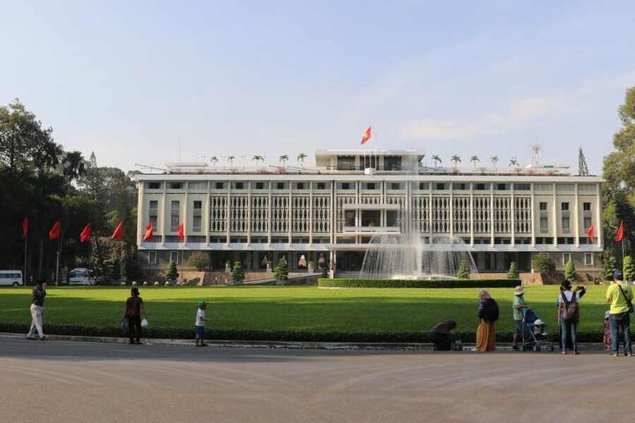 Hanoi: Private custom tour with a local guide - Guide quality and communication