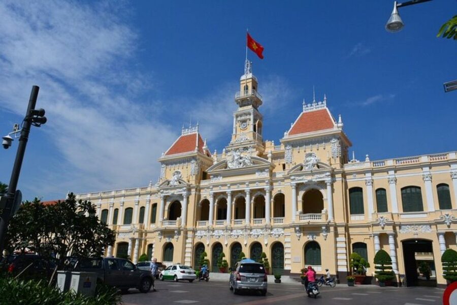 Hanoi: Private custom tour with a local guide - Starting at Hoan Kiem Lake and Ngoc Son Temple