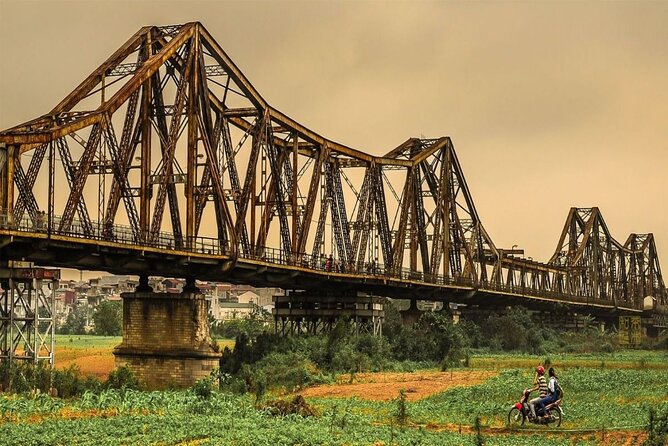 Hanoi Private Day Tour: Hidden Gems, Hoa Lo Prison, Train Street - Temple of Literature and Vietnam’s scholarly past