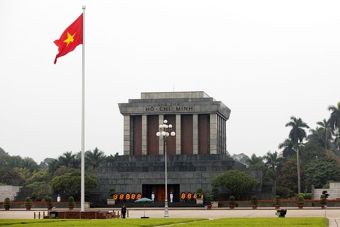 Hanoi Private Day Tour: Hidden Gems, Hoa Lo Prison, Train Street - Hoa Lo Prison, where the history is difficult