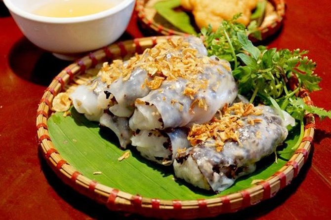 Hanoi Private Walking Tour: Street Food (HOT HOUR PROMOTING) - Food stalls, sidewalks, and family-run shops