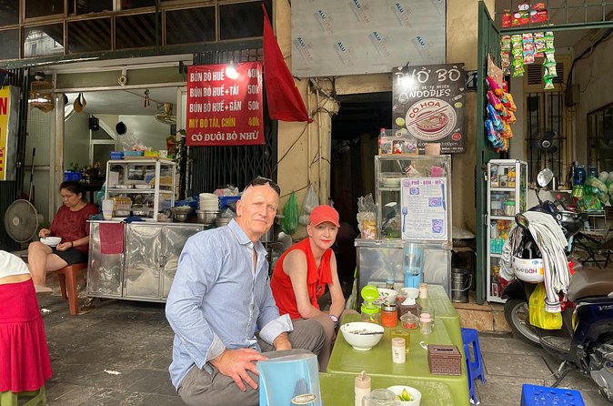 Hanoi's Old Quarter Street Food Experience and Train Street - Why Jenna and Messi matter to the experience
